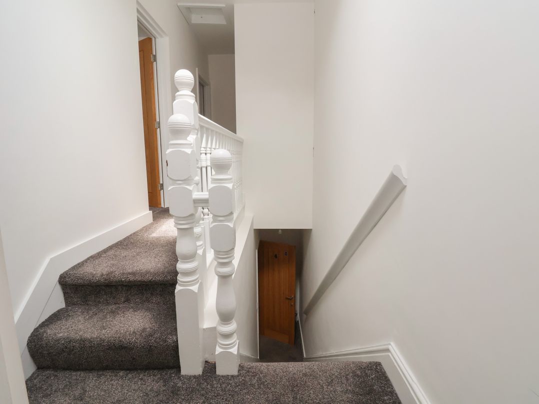 Apartment 4
