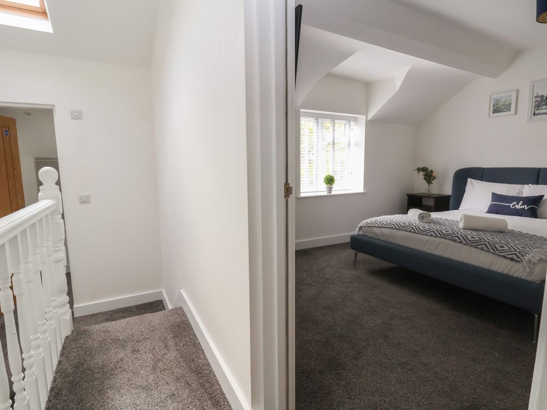 Apartment 4
