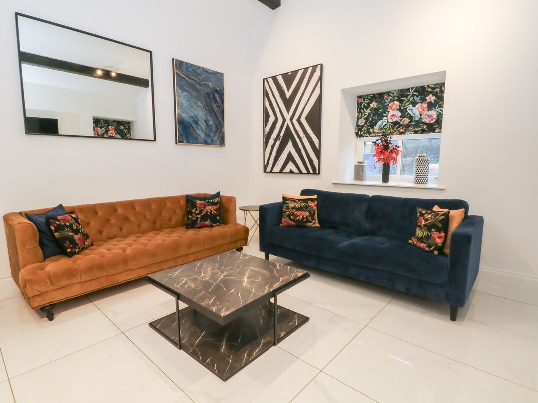 7 Holly Barn, Garstang - Sleeps 4 guests