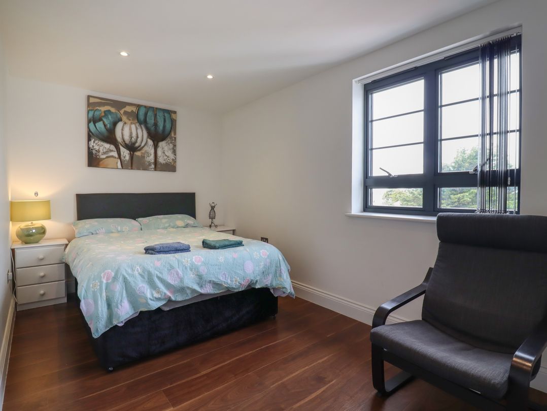 Flat 10