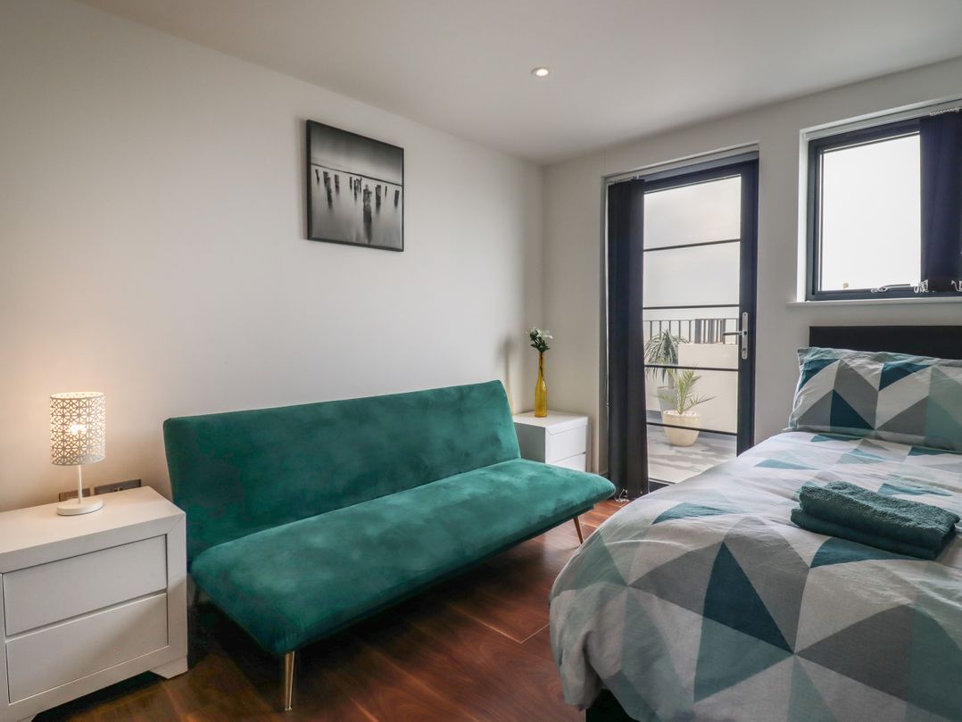 Flat 10