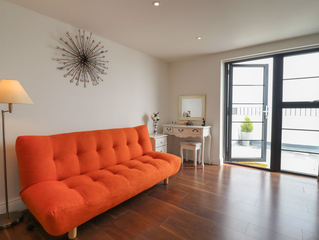 Flat 10