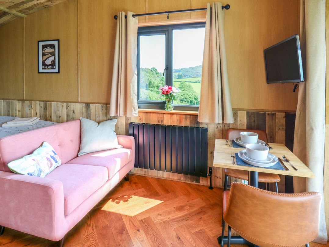 Hen's Hideaway
