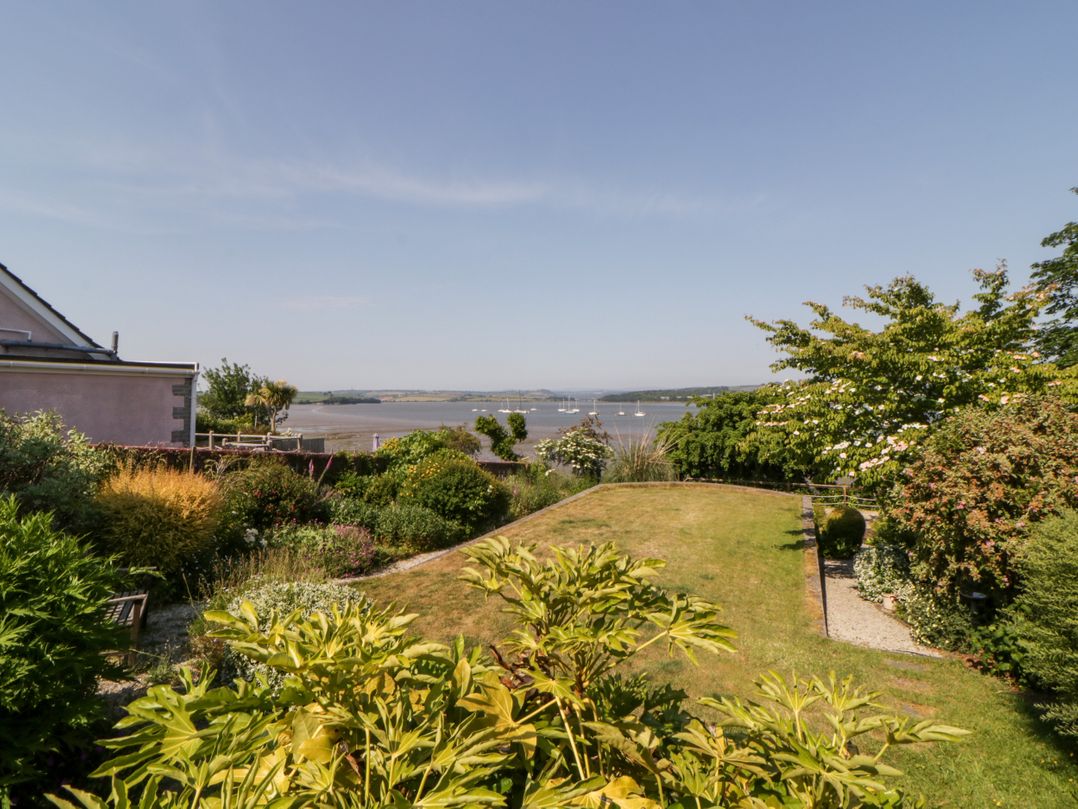 Riverview @ 1 Brunel View