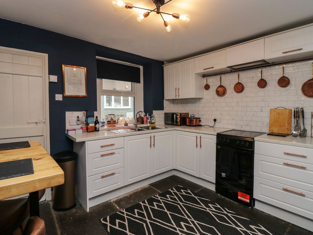 2 Whitecroft Nook