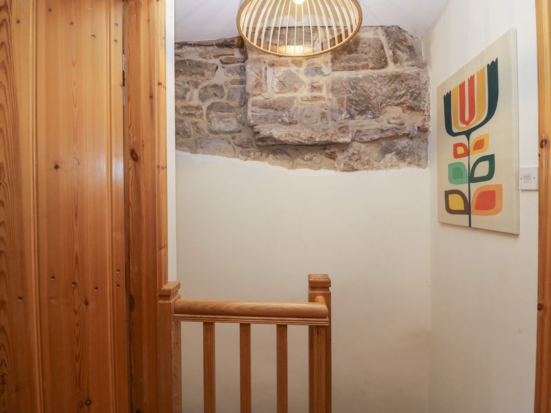2 Whitecroft Nook