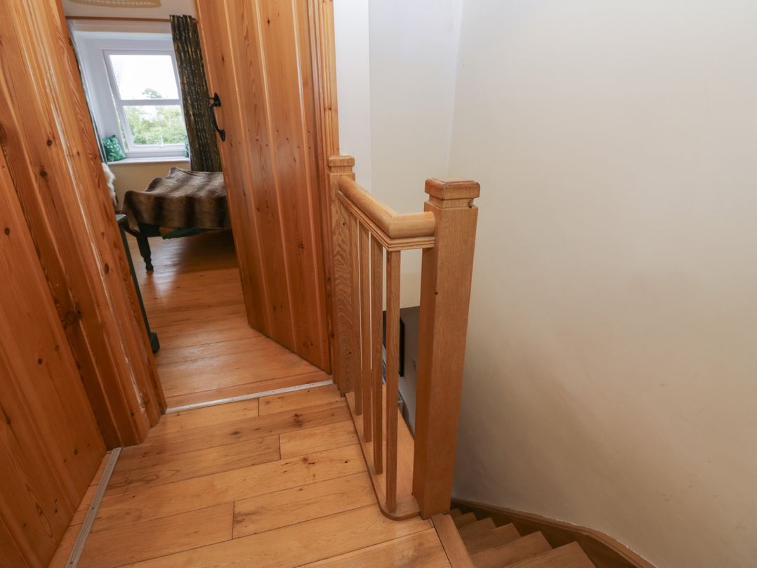 2 Whitecroft Nook