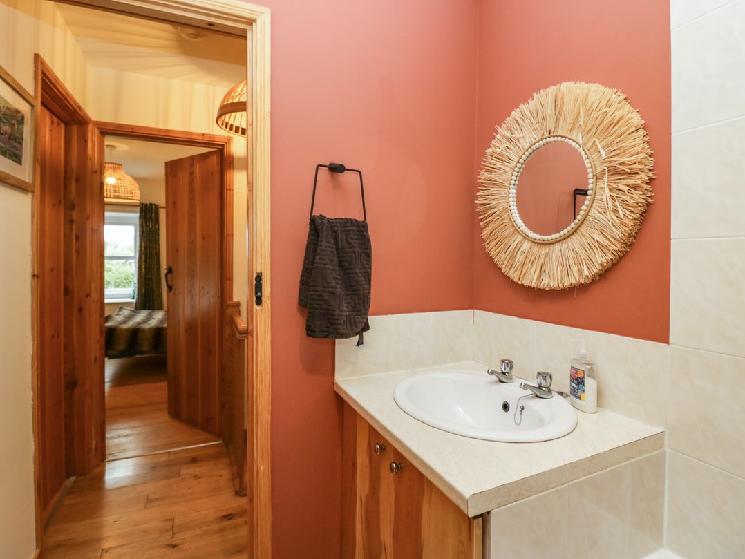 2 Whitecroft Nook