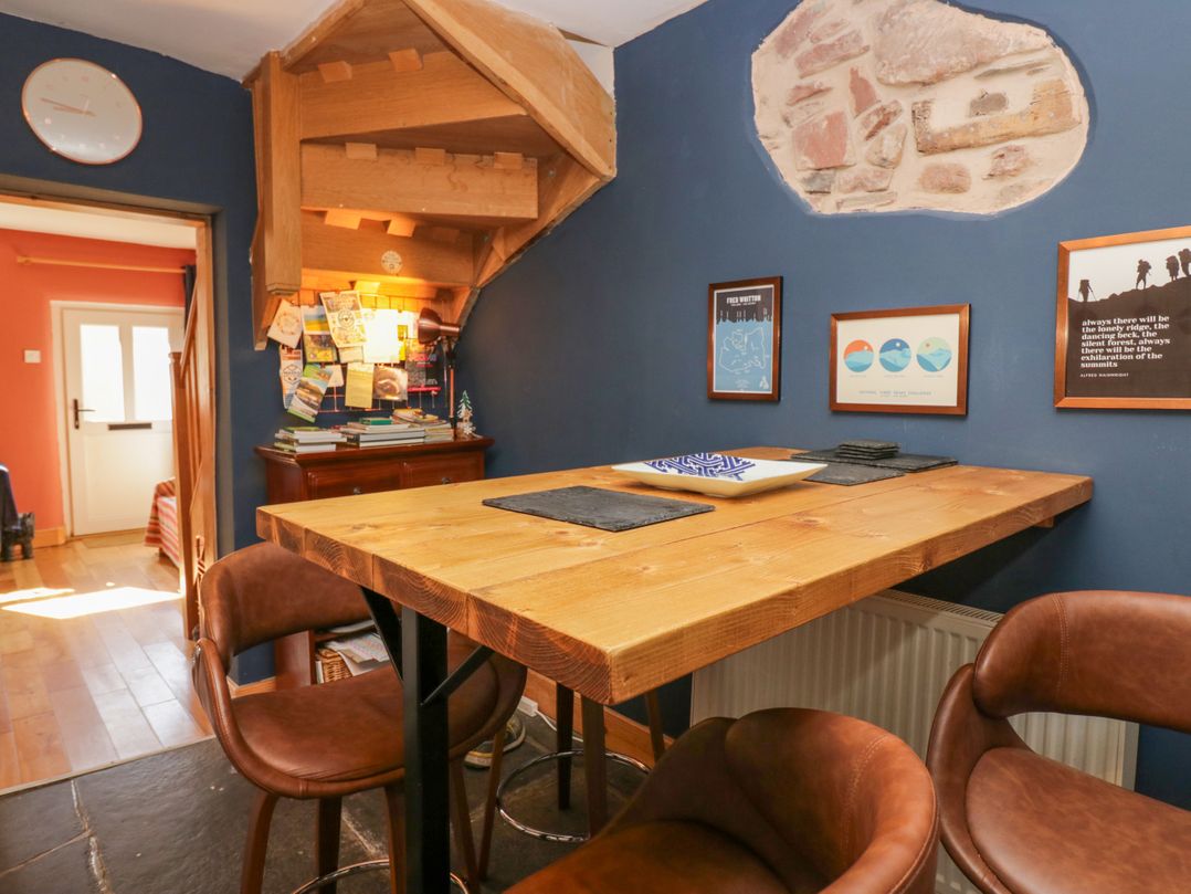 2 Whitecroft Nook