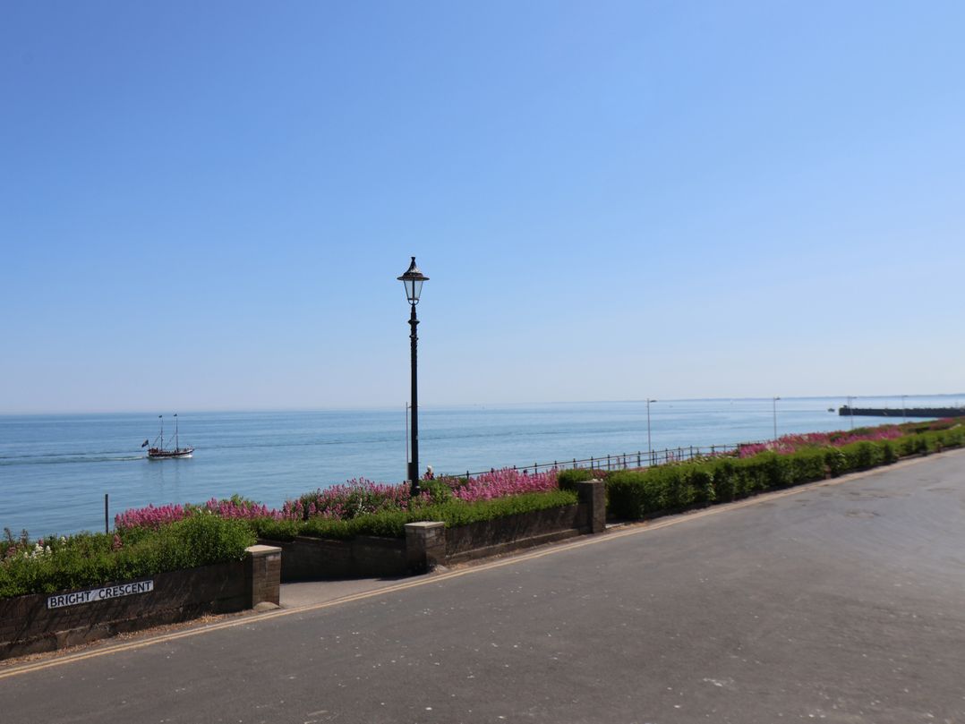 2 Beach View @ Beaconsfield House
