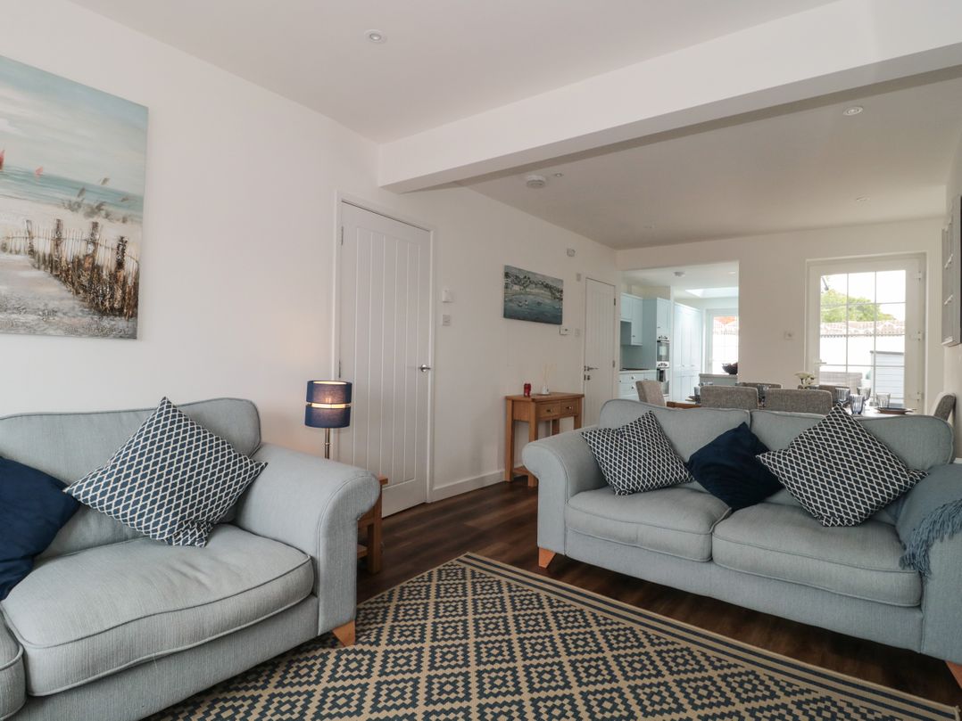 Quay Cottage - Sea View