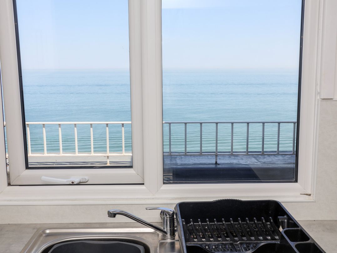 8 Seaview @ Bridlington Bay