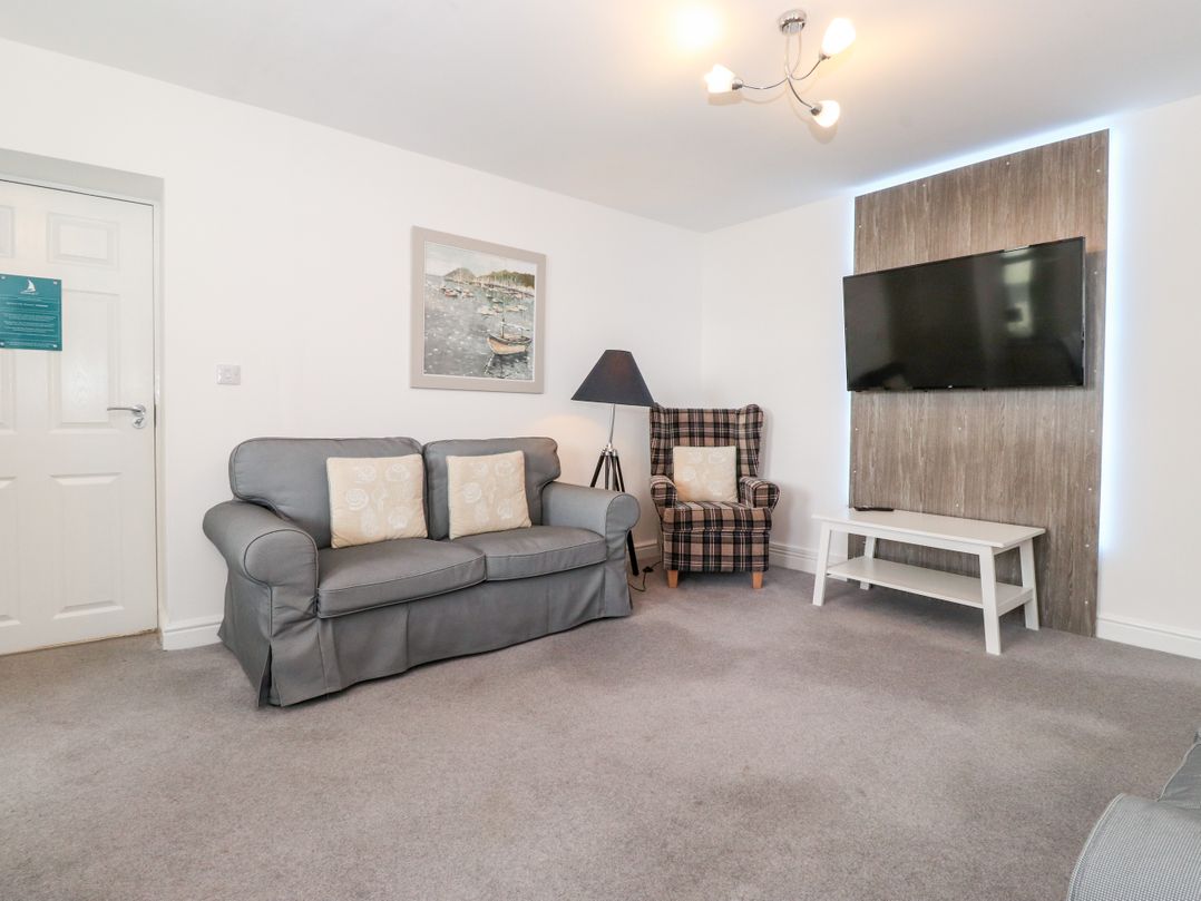 Apartment 2 @52
