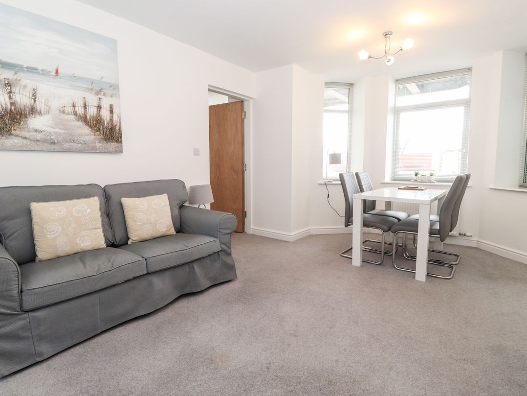 Apartment 2 @52