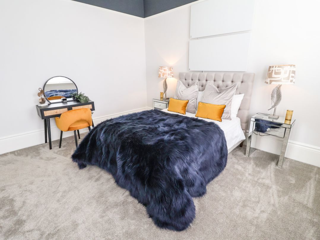 Apartment 4