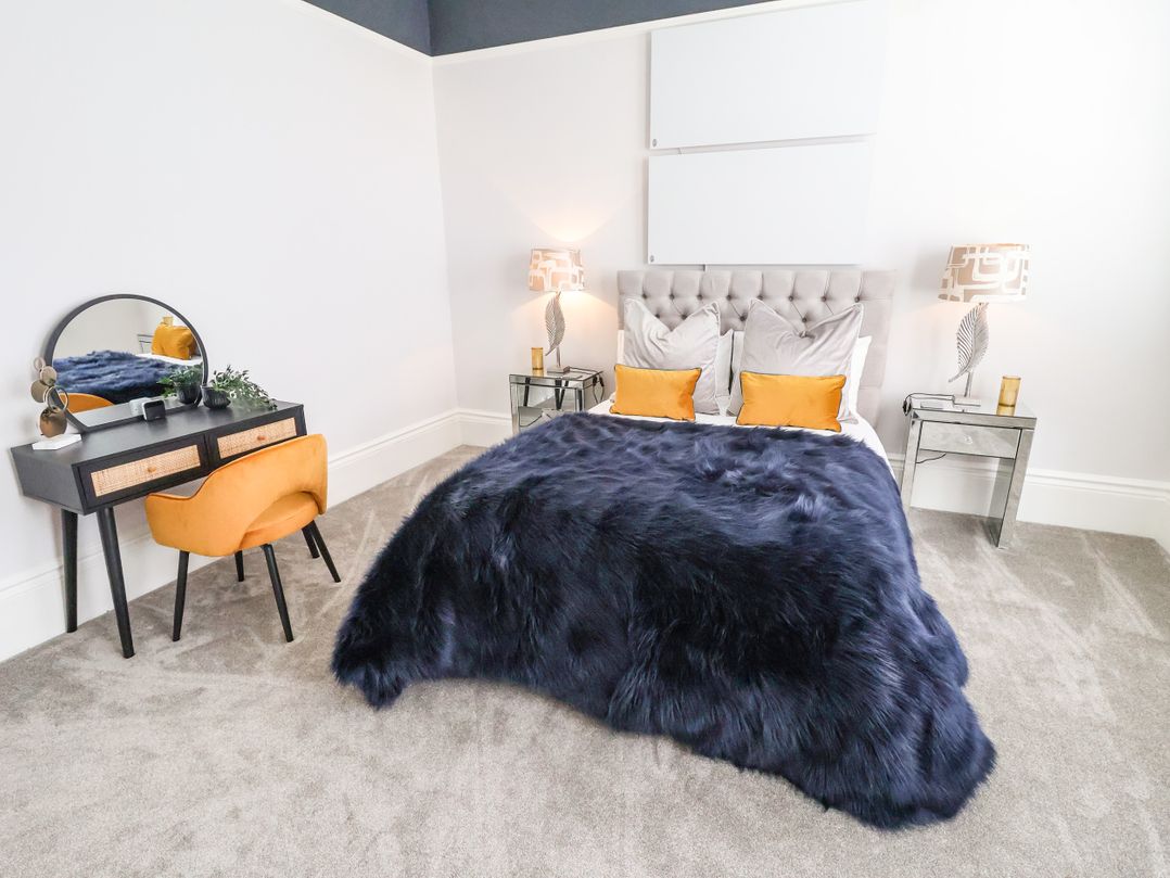 Apartment 4