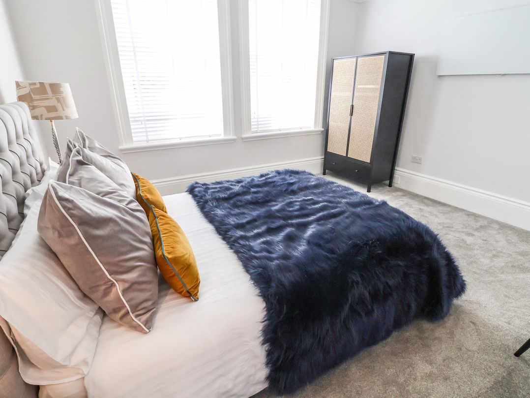 Apartment 4