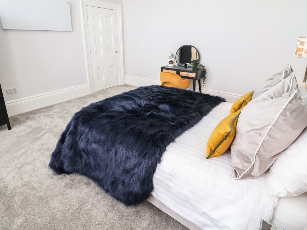 Apartment 4