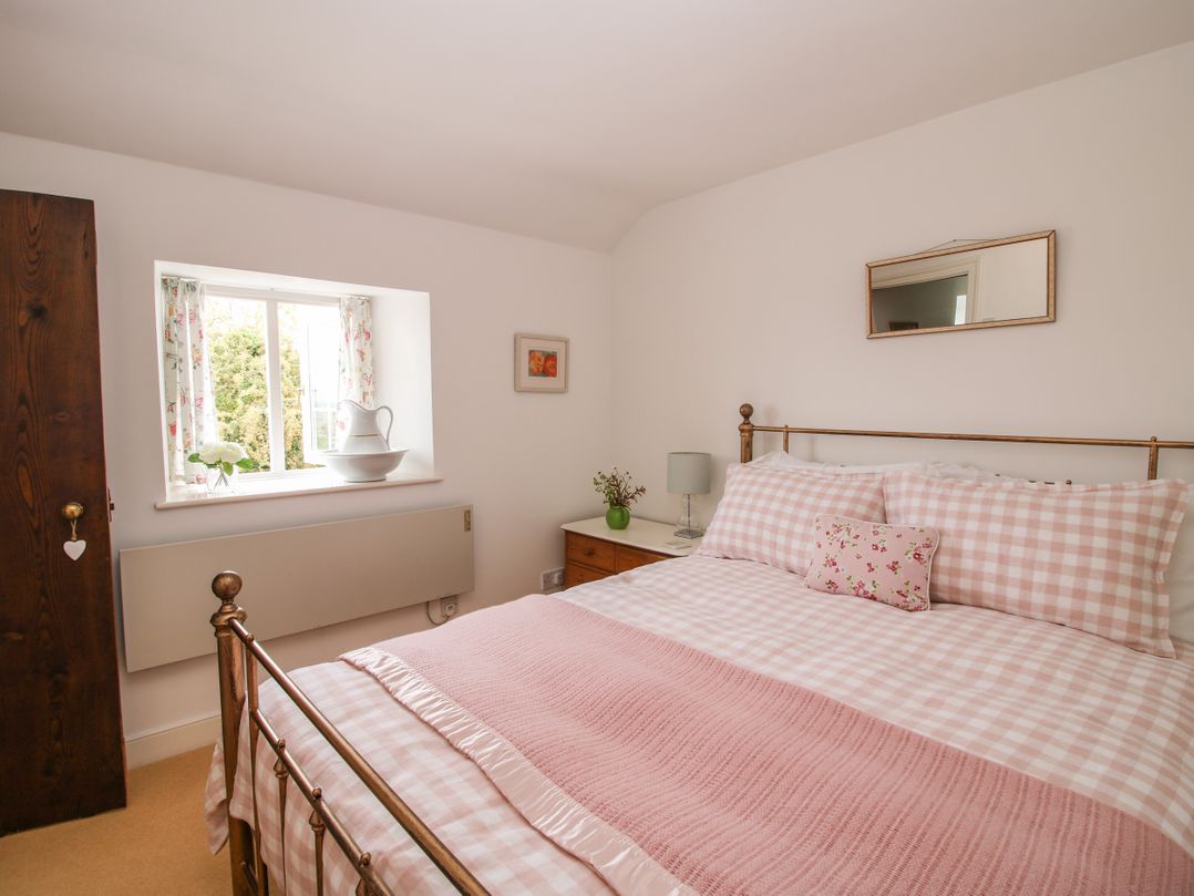 Lower Woodend Cottage