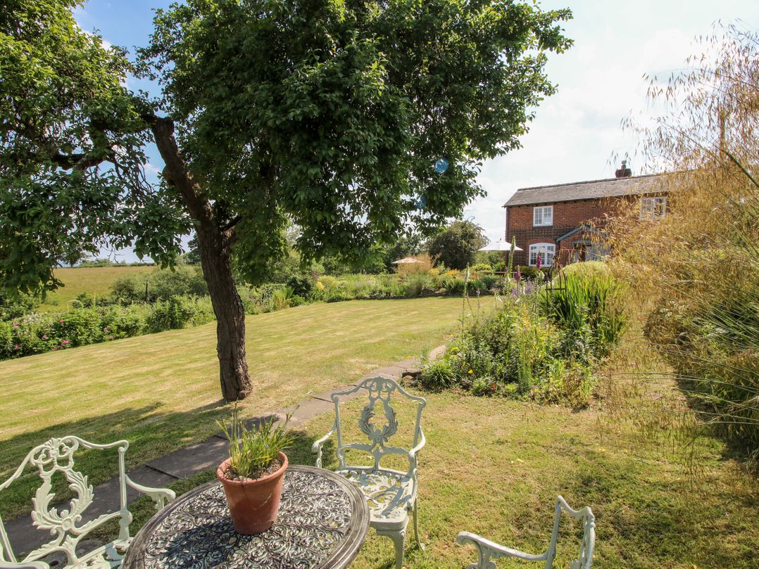 Lower Woodend Cottage