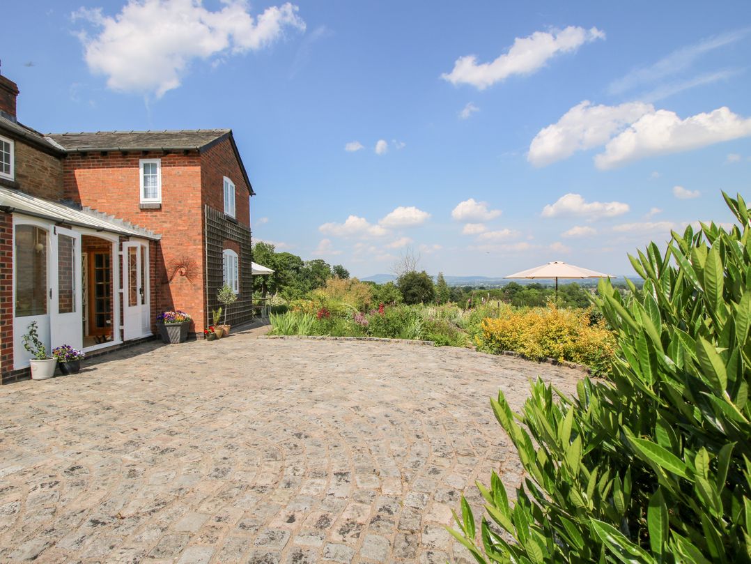 Lower Woodend Cottage