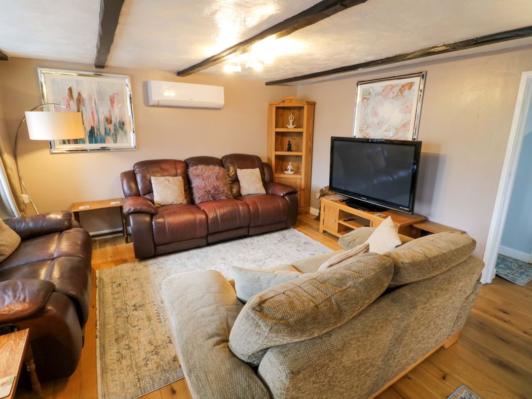 Cosy Cottage in Harvington