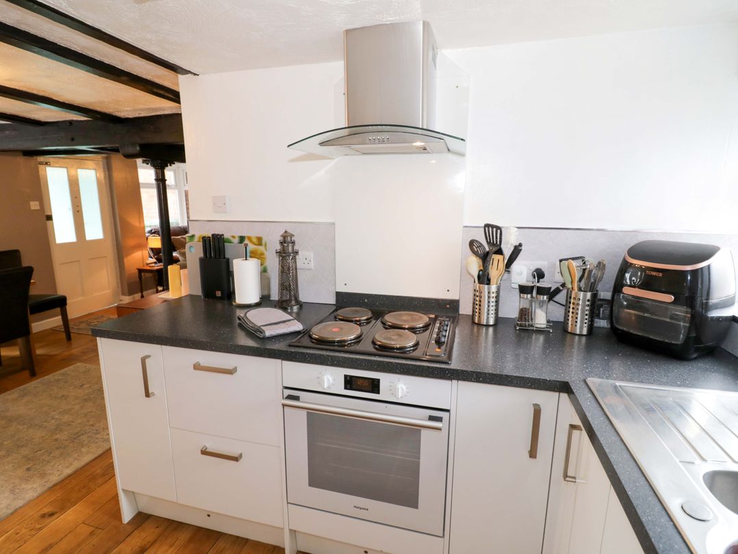 Cosy Cottage in Harvington