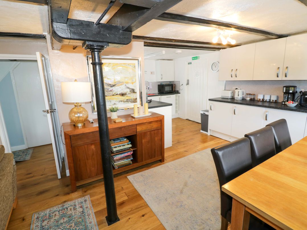 Cosy Cottage in Harvington