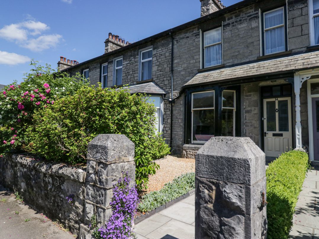 14 Castle Garth