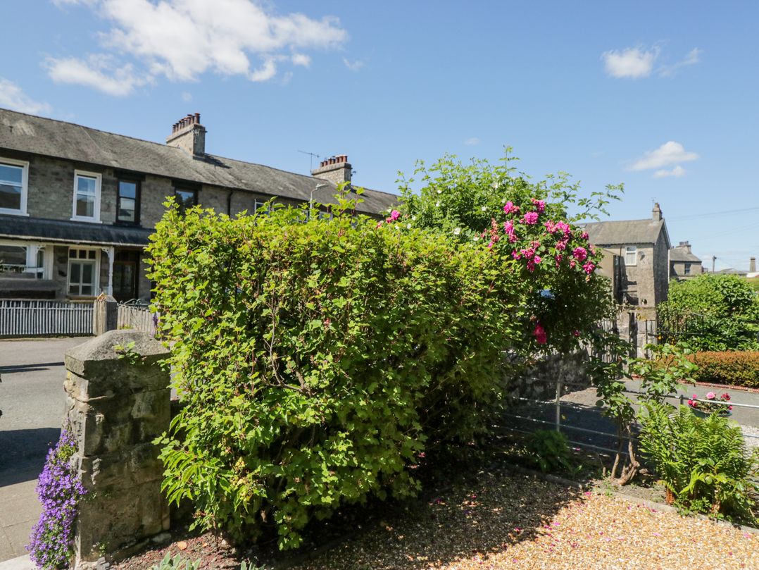14 Castle Garth