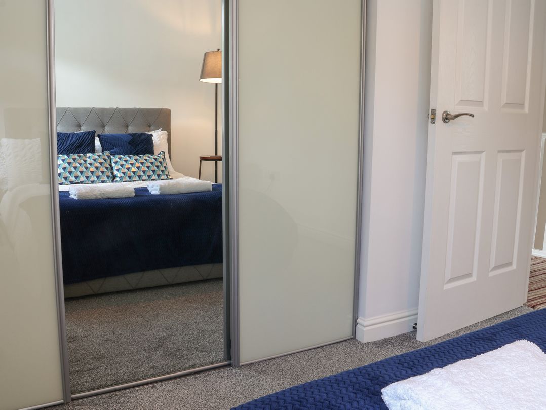 10 Beacon Hill