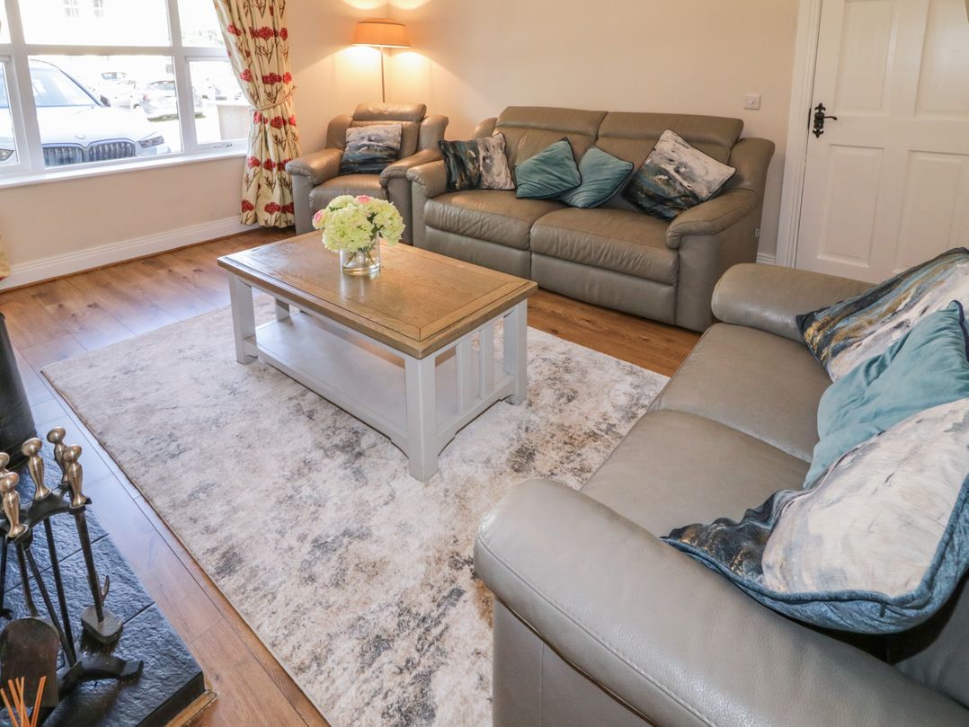 Owen Tucker View House