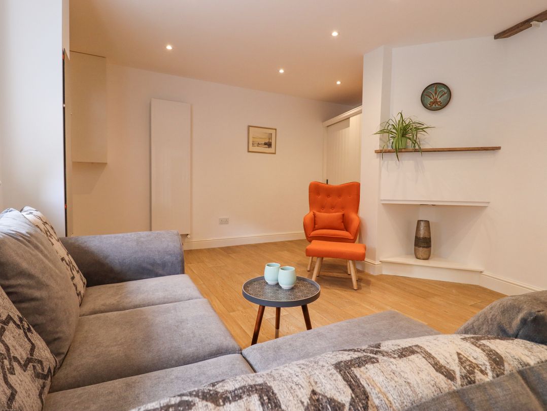 24 Elm Grove
