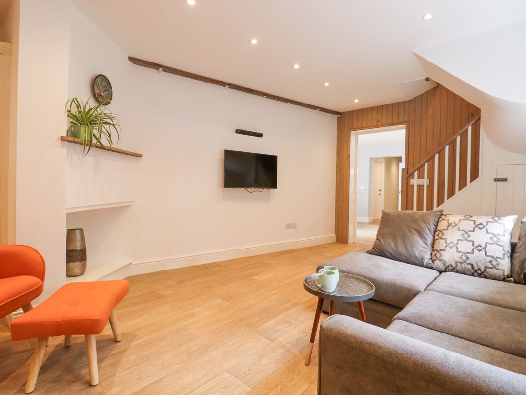 24 Elm Grove