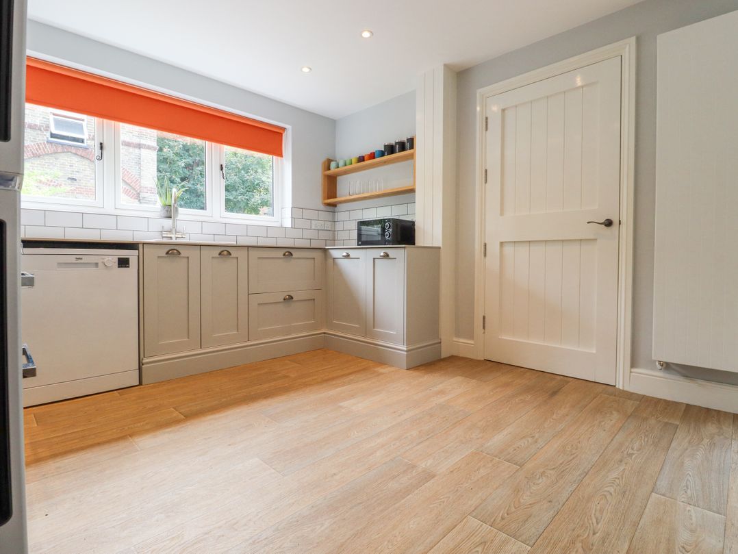 24 Elm Grove