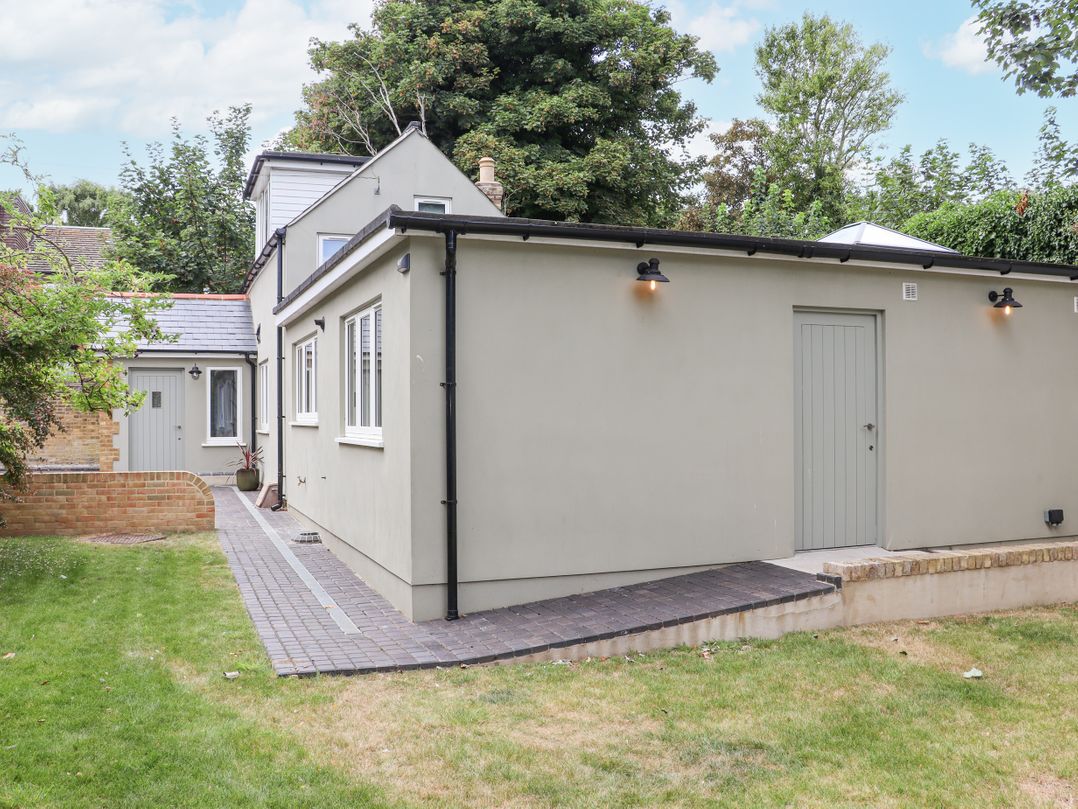 24 Elm Grove