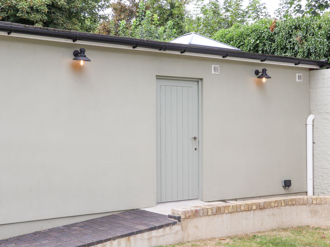 24 Elm Grove