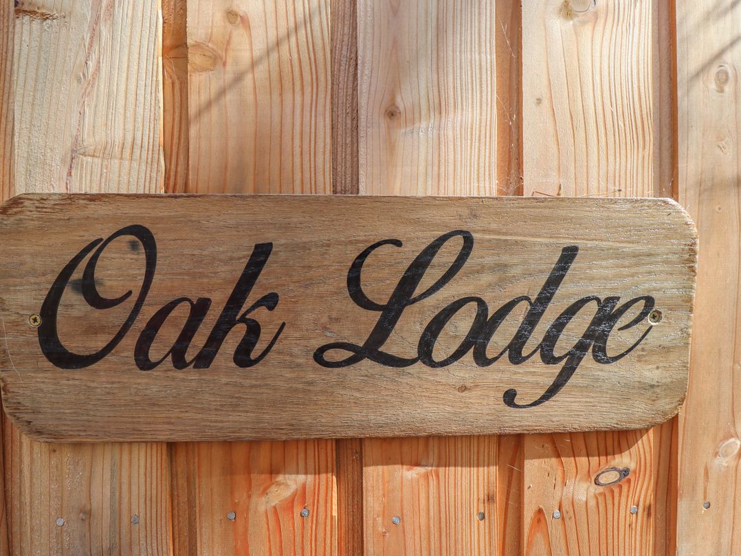Oak Lodge
