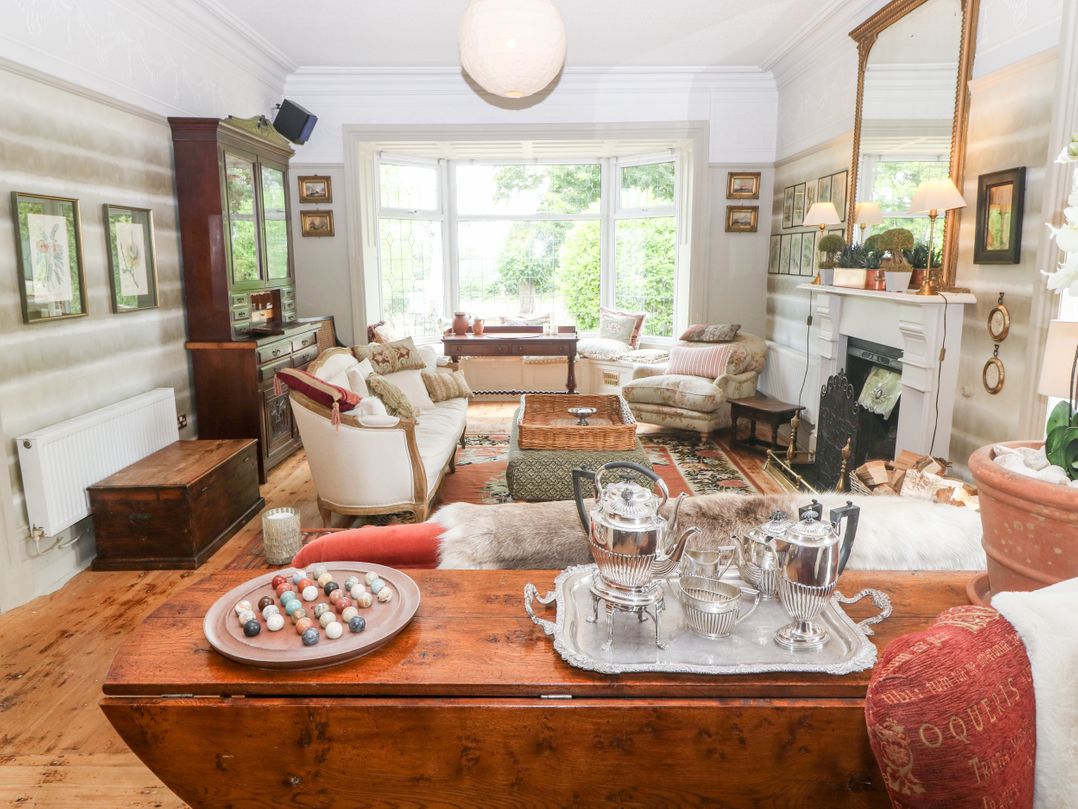 Meifod Country House