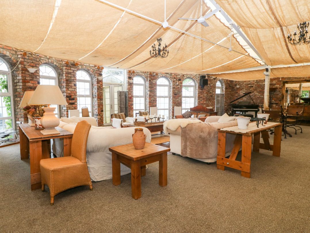 Meifod Country House