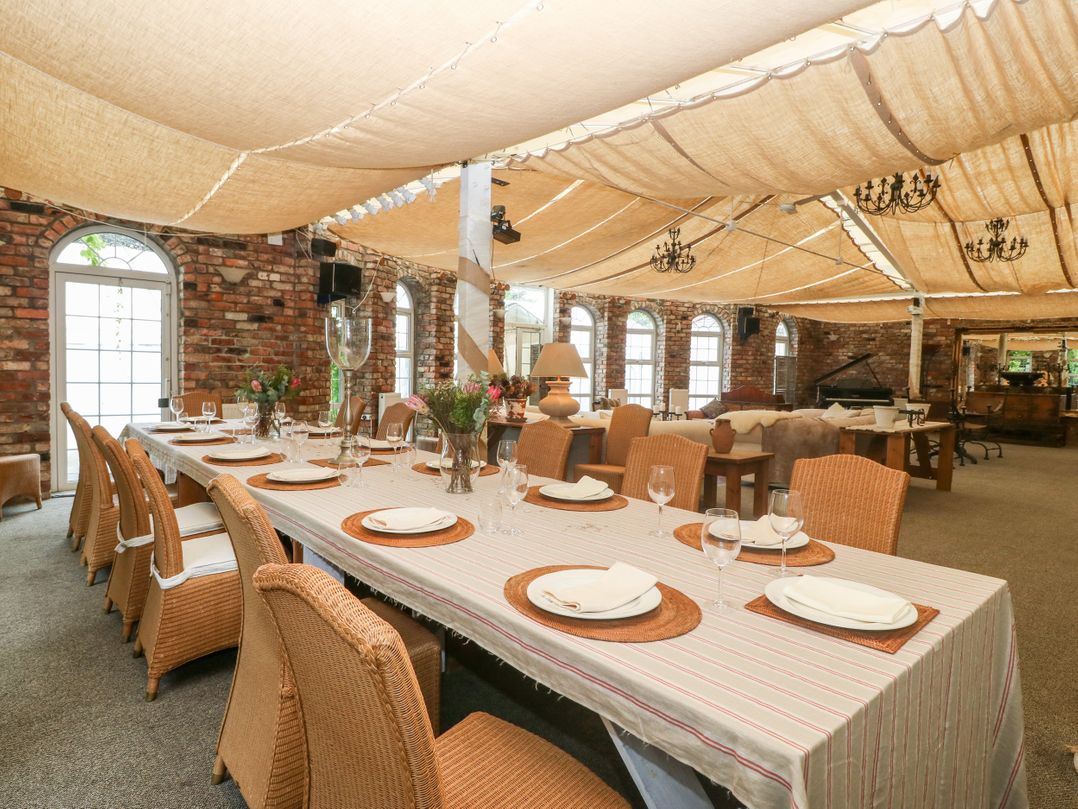 Meifod Country House