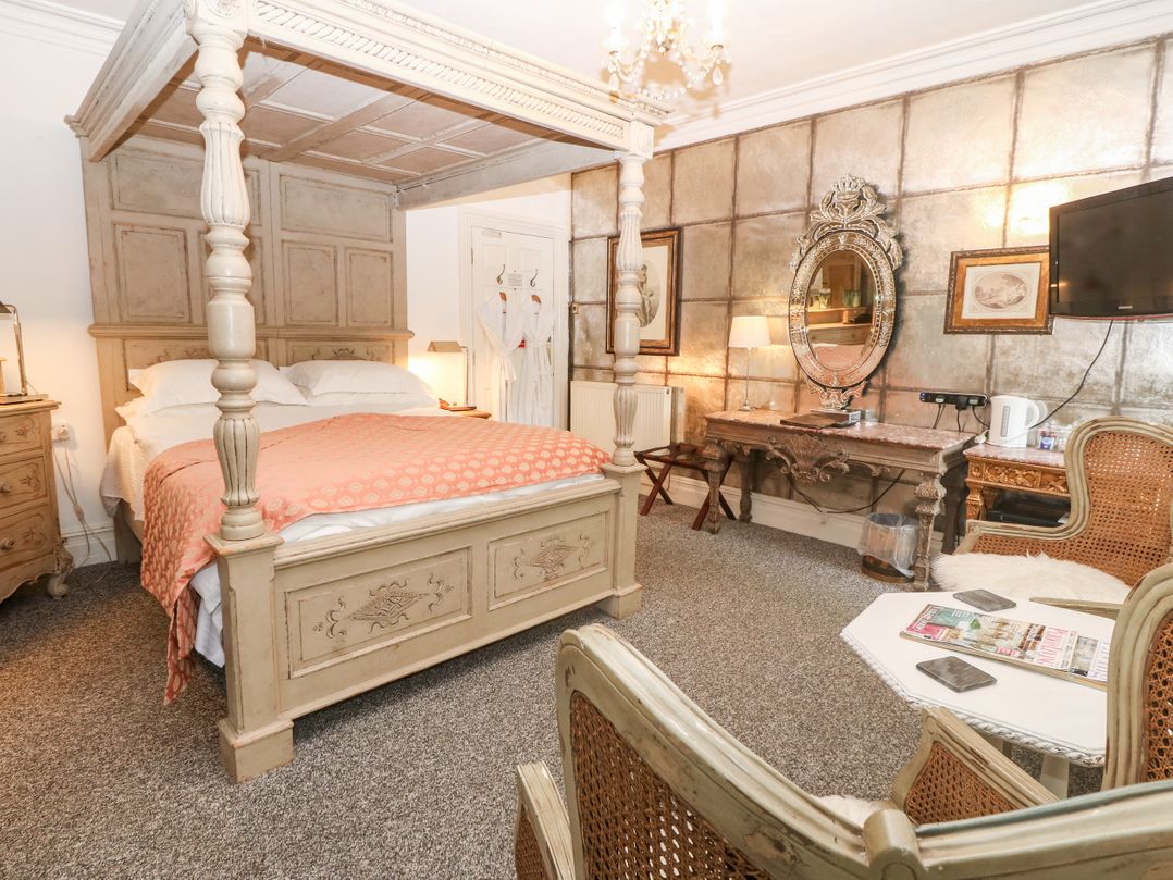 Meifod Country House