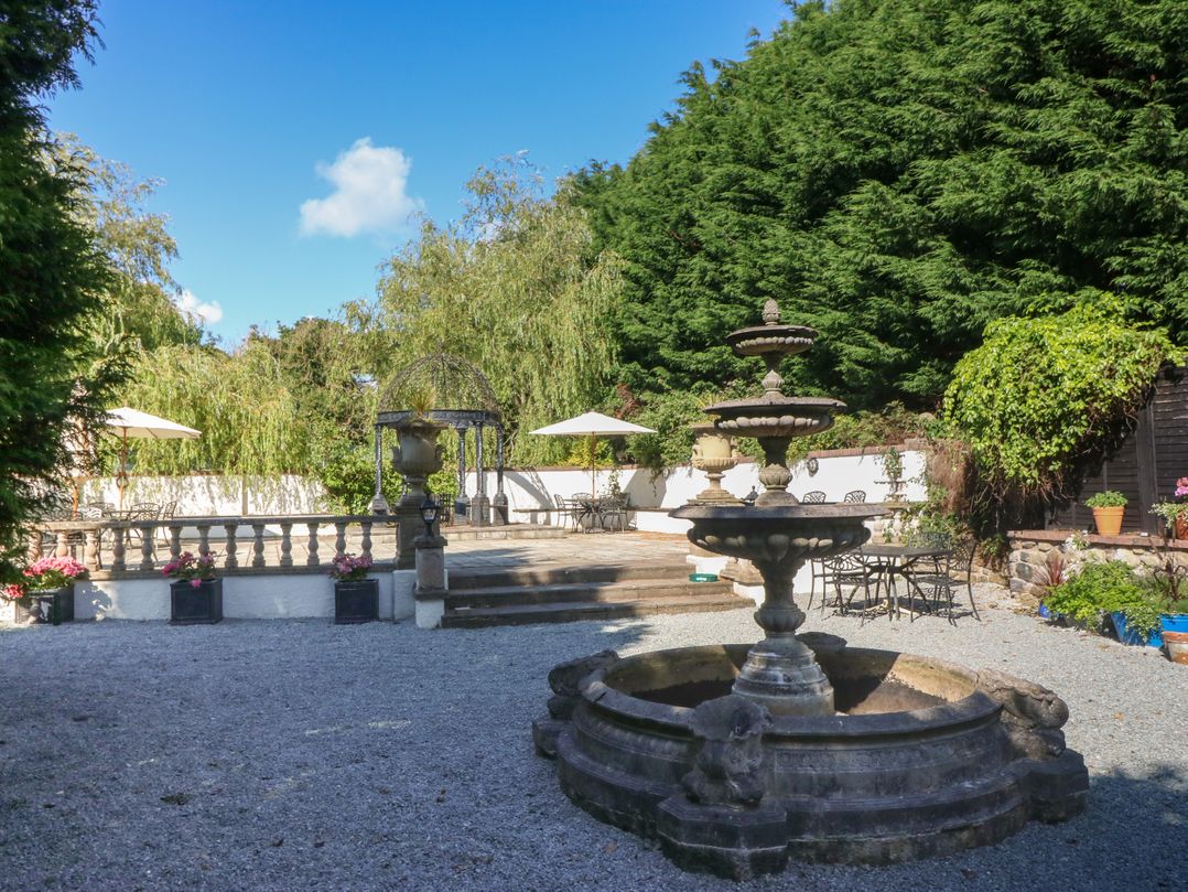 Meifod Country House