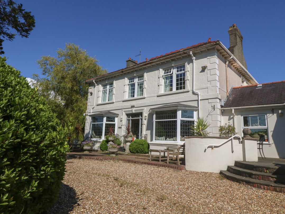 Meifod Country House