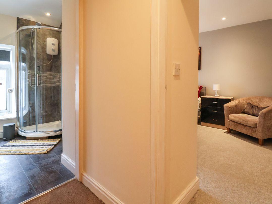 2 Stoneleigh Cottage