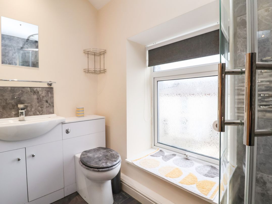 2 Stoneleigh Cottage