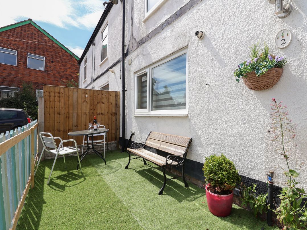 2 Stoneleigh Cottage