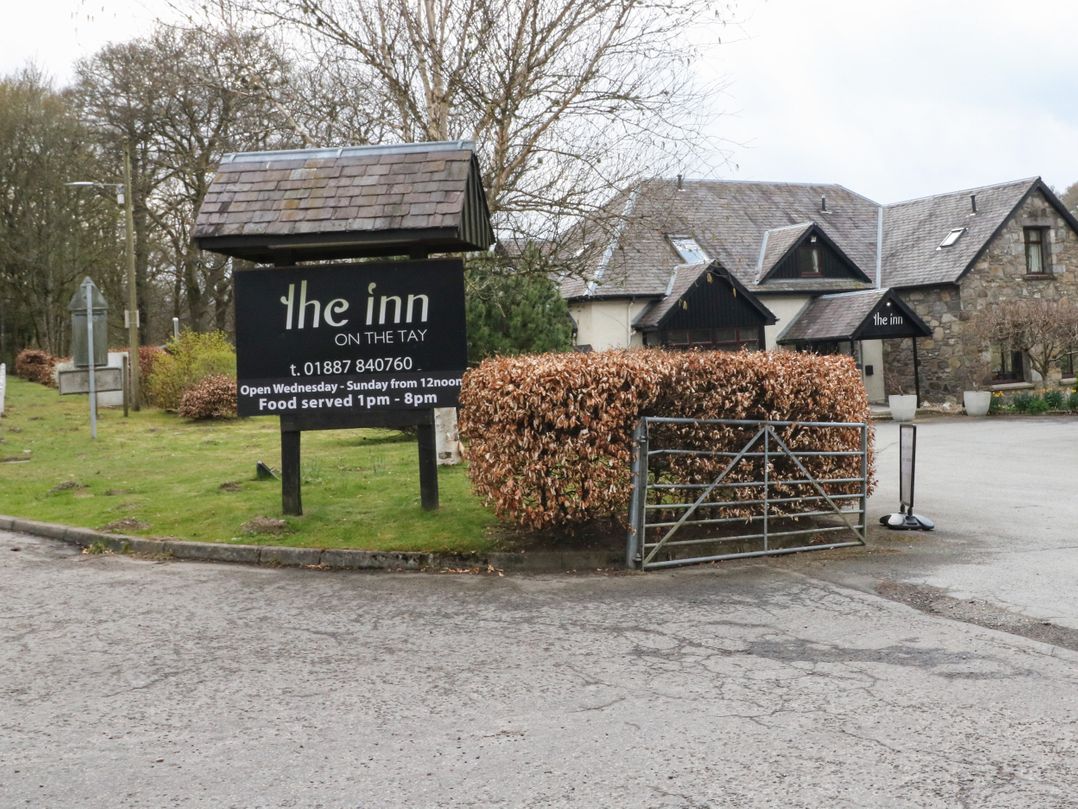 Tigh Na Rathaid