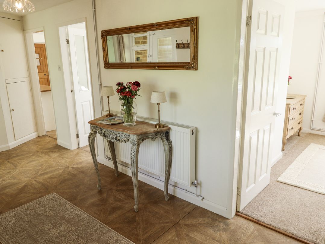 Lake View Cottage
