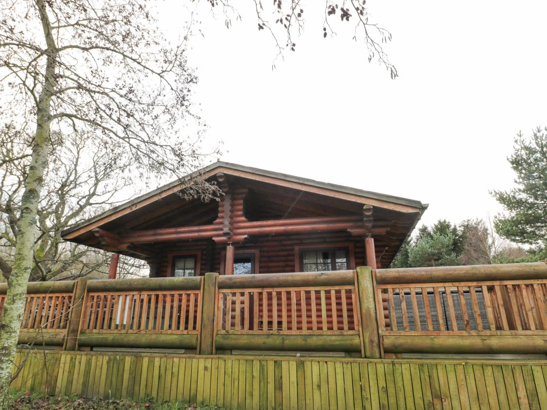 24 Lakeside Drive